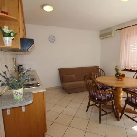 Miko מאלינסקה