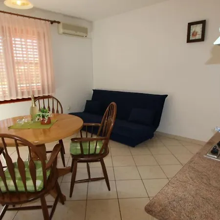 Miko Малинска